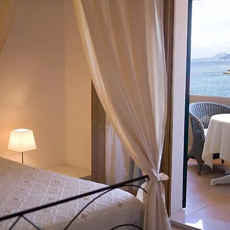 Barsalini Hotel
