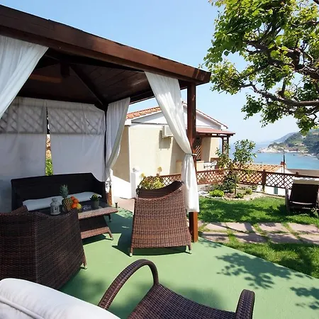 Barsalini Hotel SantʼAndrea