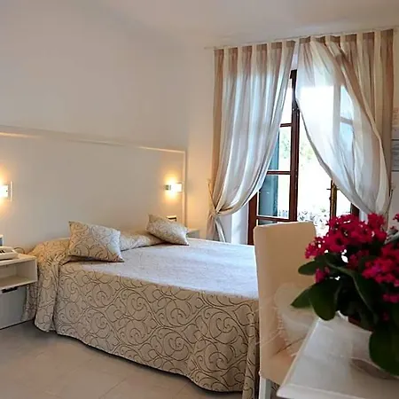 Otel Barsalini SantʼAndrea