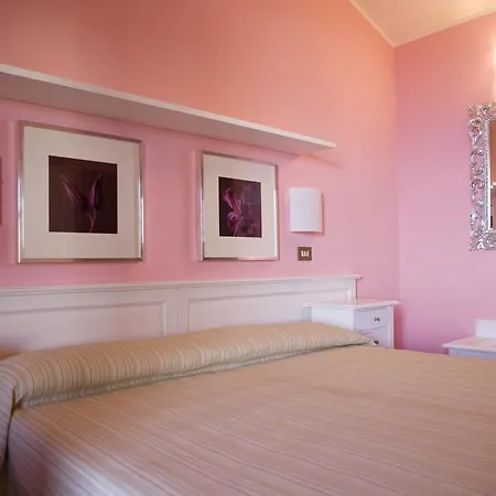 Otel Barsalini SantʼAndrea